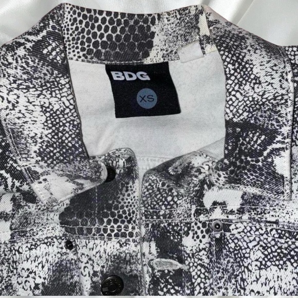 BDG snake print denim jacket - Picture 3 of 3